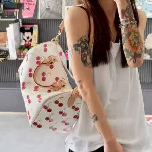 sac a bandouliere en coton cerise