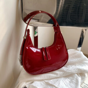 sac demi lune vintage en cuir pu cerise sonia
